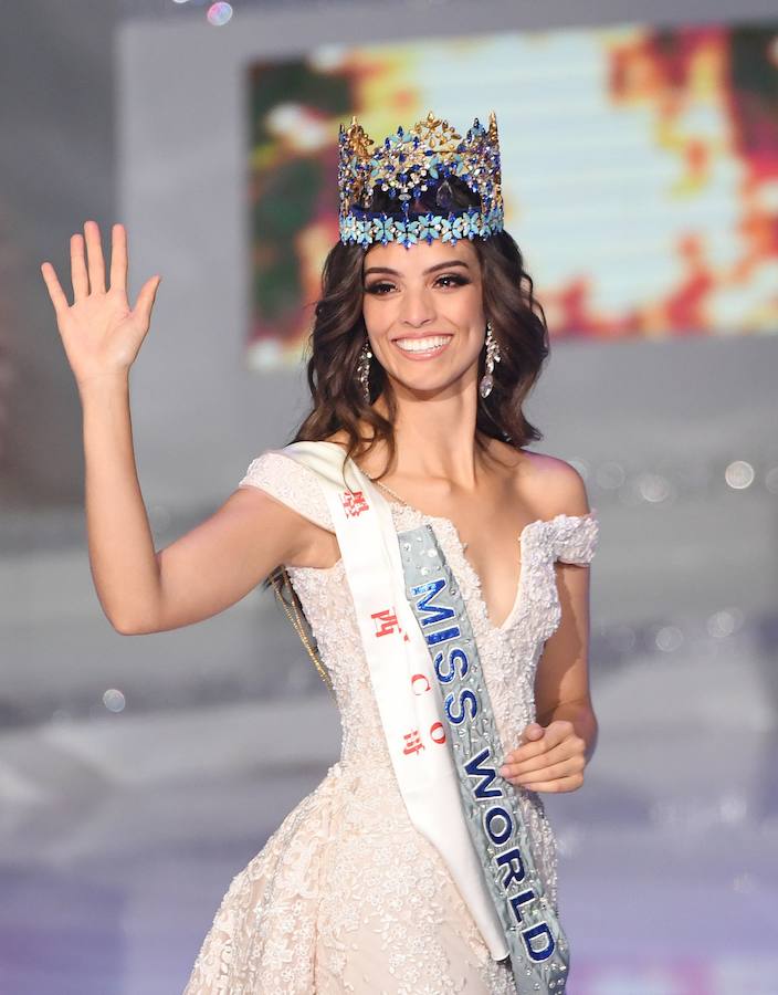 La modelo mexicana Vanessa Ponce de León, de 26 años, se coronó esta noche Miss Mundo en la sexagésimo octava edición del certamen, celebrada en la ciudad tropical china de Sanya, logrando así la primera corona para su país. La guanajuatense se impuso en una disputada ronda final a la tailandesa Nicolene Pichapa Limunskan, que terminó segunda, y a las aspirantes de Bielorrusia, Jamaica y Uganda. «Usaré mi reinado para seguir haciendo lo mismo que hago desde hace tres años, es decir, seguir siendo un ejemplo, porque todos podemos ser un ejemplo. El mundo necesita un cambio y ayudar no es tan difícil», comentó la modelo mexicana al recibir la corona.