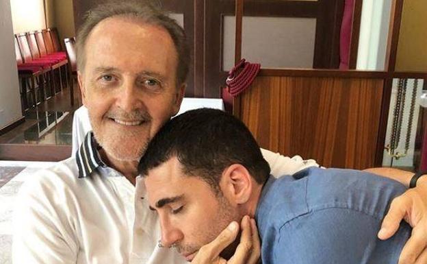 La última instantánea que el actor colgó en sus redes sociales junto a su padre. 