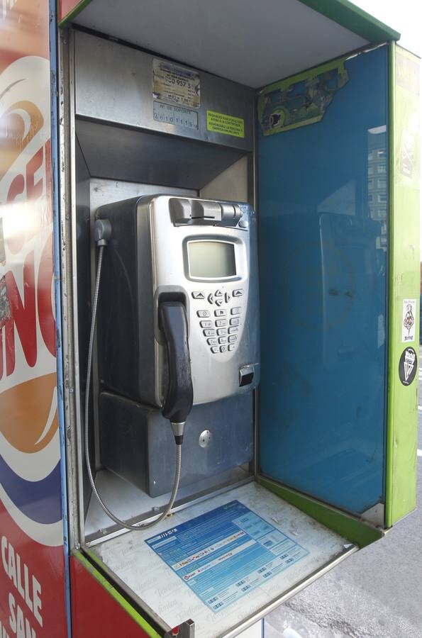 La época dorada de las cabinas telefónicas hace tiempo que llegó a su fin. . 