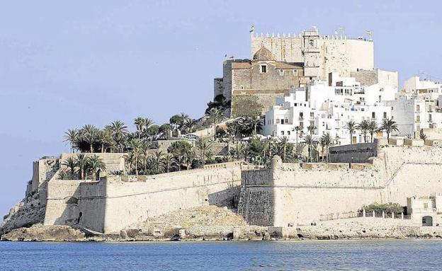 Investigan a un policía por la muerte de un joven que saltó desde el castillo de Peñíscola