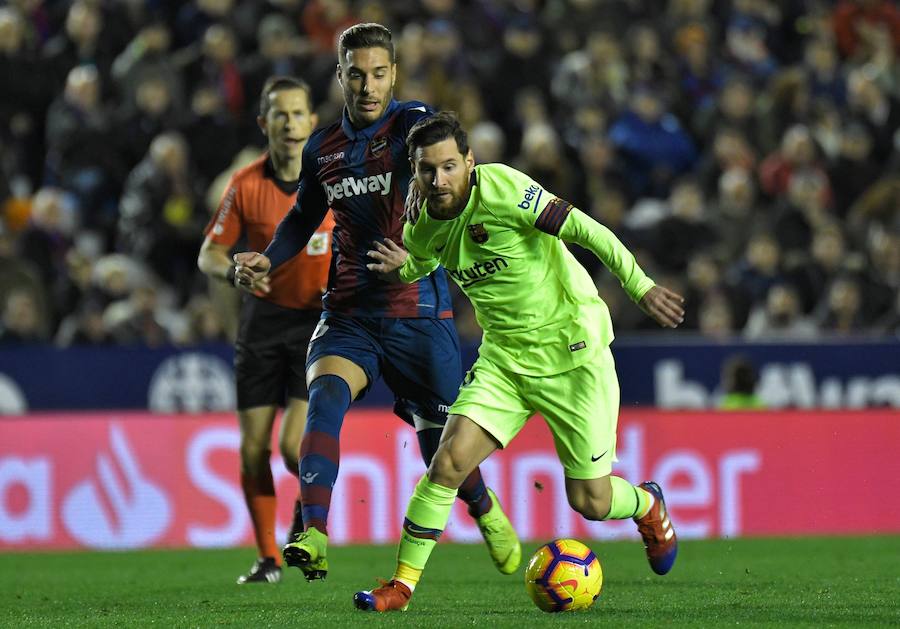 Estas son las fotos que deja el partidazo de la jornada 16 de LaLiga en el Ciutat de València