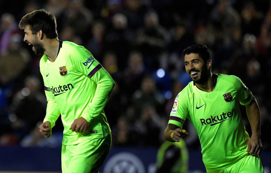 Estas son las fotos que deja el partidazo de la jornada 16 de LaLiga en el Ciutat de València