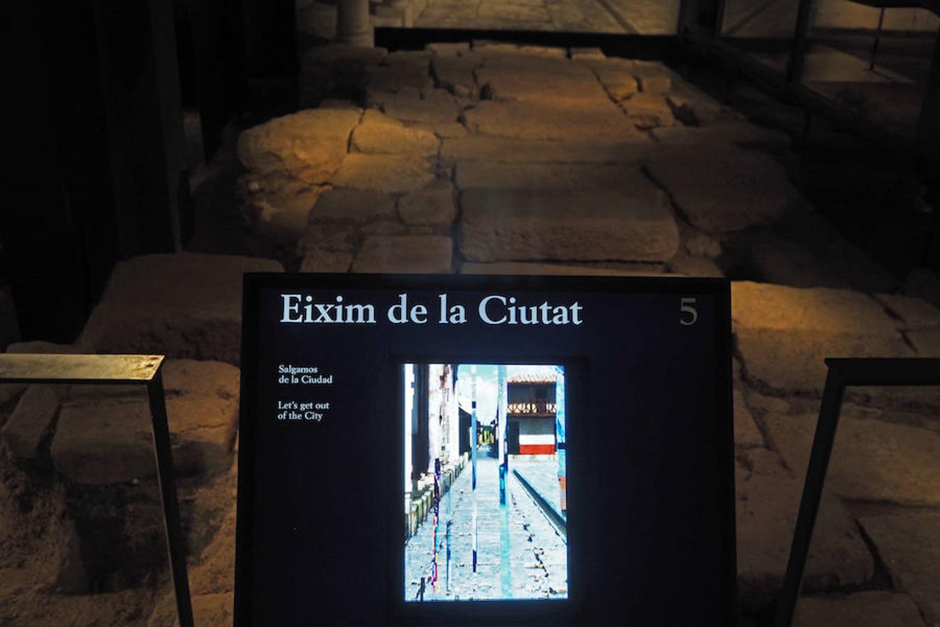 Uno de los mejores centros arquológicos de Europa padece los efectos del abandono por parte del Ayuntamiento desde su inauguración hace una década, lo que ha obligado a retirar piezas de la exposición.