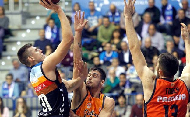 El Valencia Basket llega a Trento con tres horas de retraso