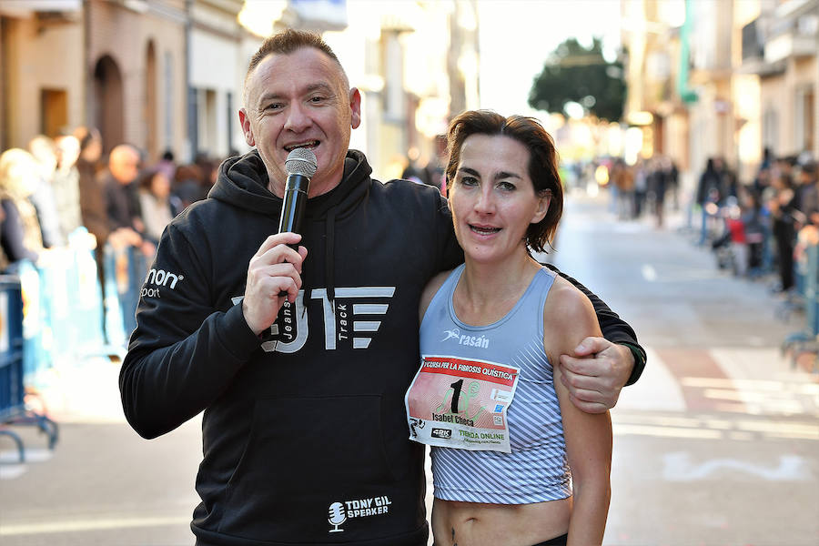 Foios ha acogido este domingo 23 de diciembre la quinta edición de su 10K contra la Fibrosis Quística. Se trata de una carrera solidaria que se ha consolidado en el calendario de final de año en Valencia.