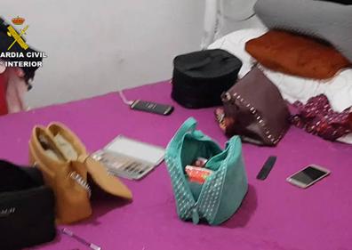 Imagen secundaria 1 - Siete detenidos por prostituir en Alicante y Albacete a mujeres colombianas engañándolas