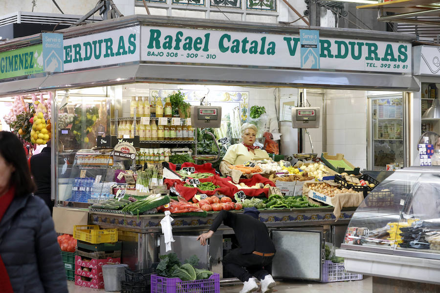 Fotos: La Navidad rescata los mercados de Valencia