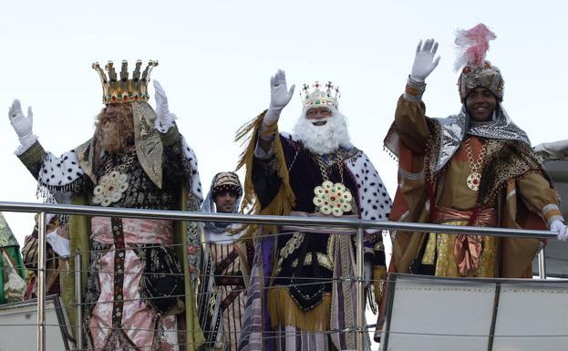 La Cabalgata de Reyes de Valencia amplía personajes e incluye nuevas carrozas