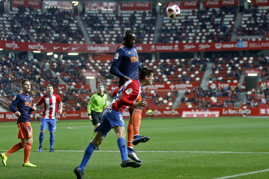 Estas son las imágenes que deja el encuentro de ida de octavos de Copa en el Molinón (2-1)