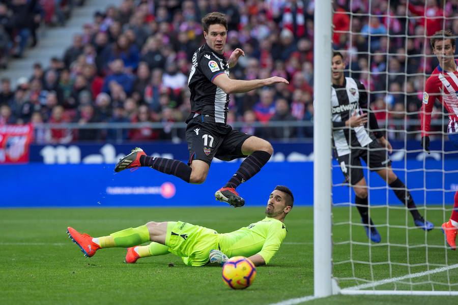 El partido de la jornada 19 de LaLiga en el Wanda Metropolitano deja estas imágenes de las mejores jugadas