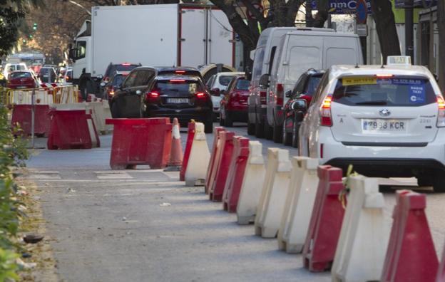 Espacio reservado para el nuevo carril bici en Reino de Valencia. 