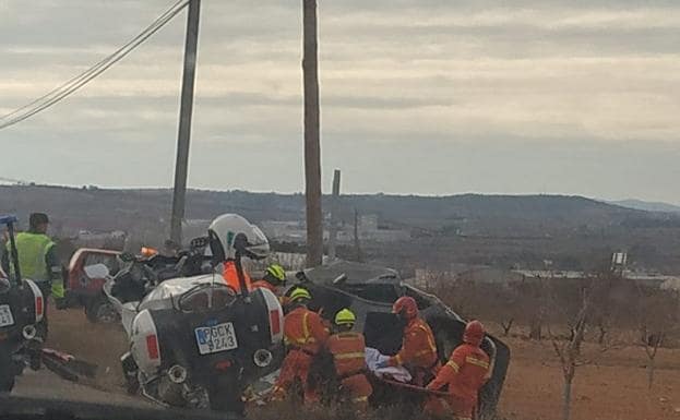 Un joven de 17 años muere tras chocar contra el poste de la luz en una carretera de Utiel