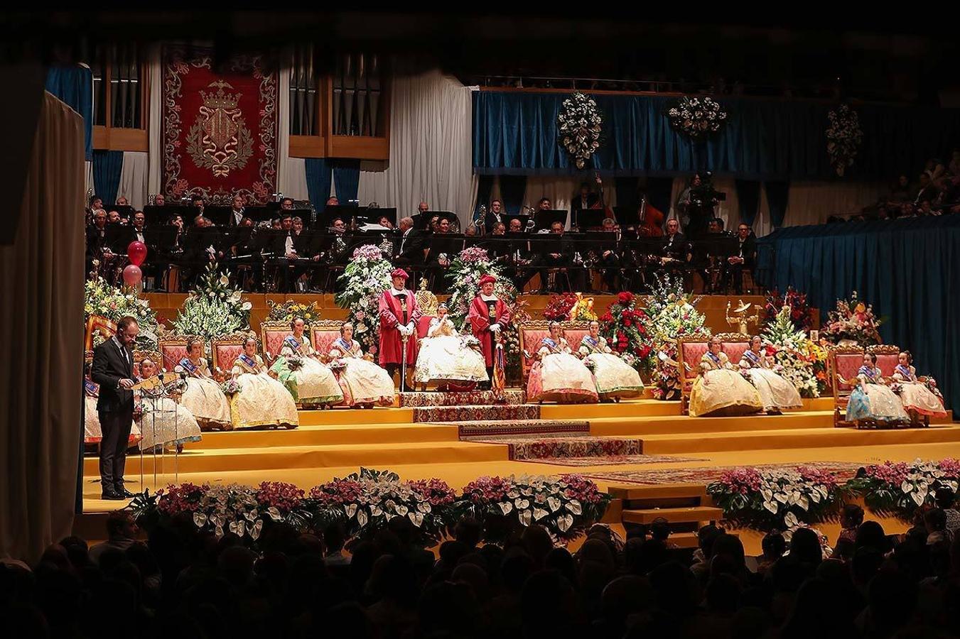 Fotos: Acto de exaltación de Sara Larrazábal, fallera mayor infantil de Valencia 2019