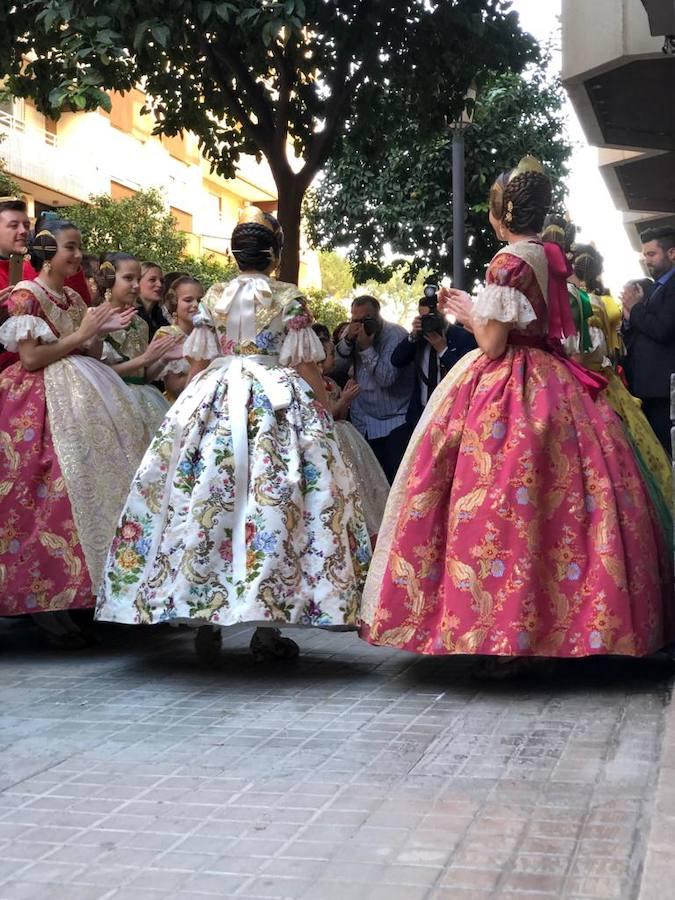 La fallera mayor infantil se viste de gala para su exaltación