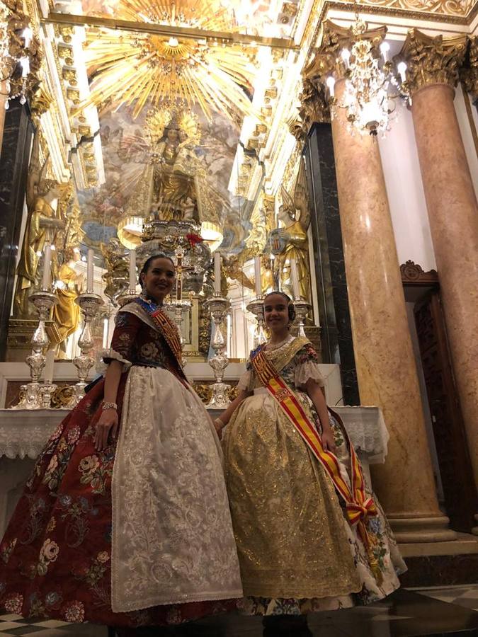 Marina y Civera visitan la Basilíca tras un intenso fin de semana que marca el inicio oficial de su reinado fallero