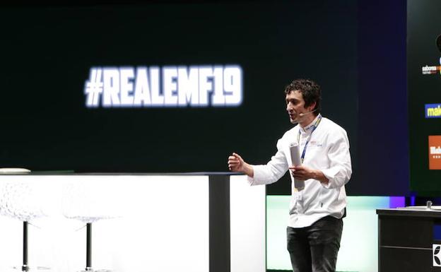 El chef vasco Eneko Atxa durante su ponencia en Madrid Fusión.