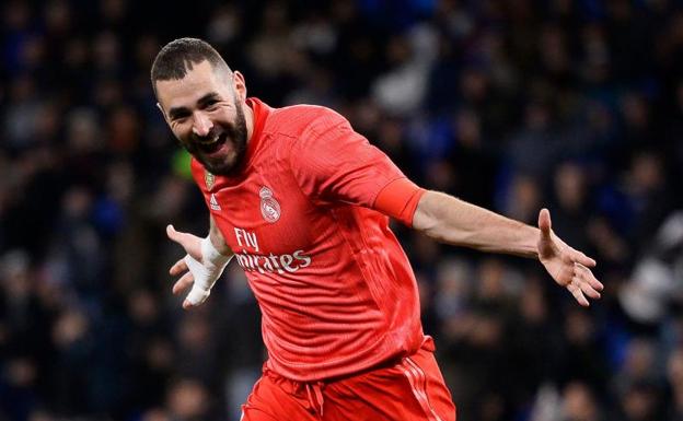 Benzema celebra uno de sus tantos ante el Espanyol. 