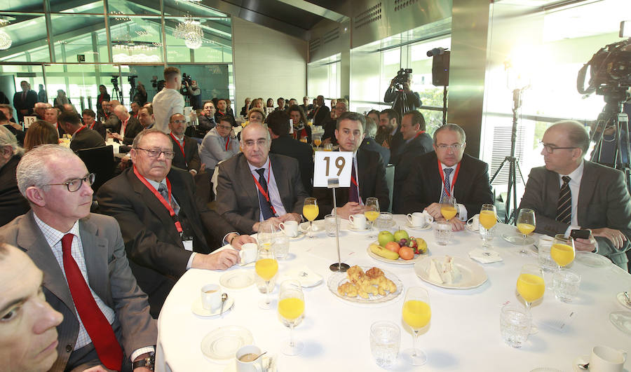 El ministro José Luis Ábalos repasa los proyectos del Ministerio de Fomento en la Comunitat Valenciana.