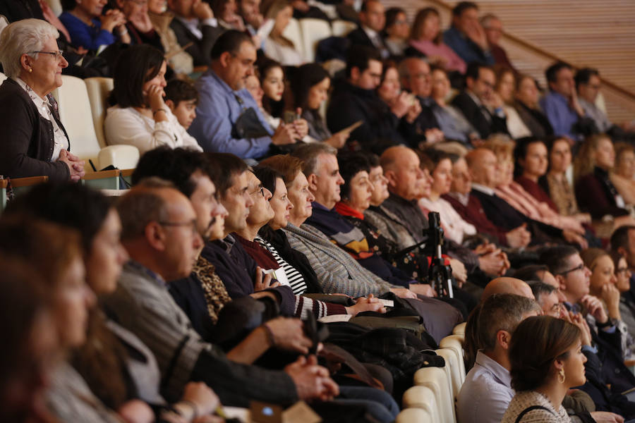 Treinta jóvenes valencianos ensayan en el Palau las obras que interpretarán bajo la batuta de la directora Mercedes Femenía. Esta iniciativa de LAS PROVINCIAS y Bankia busca visibilizar el talento