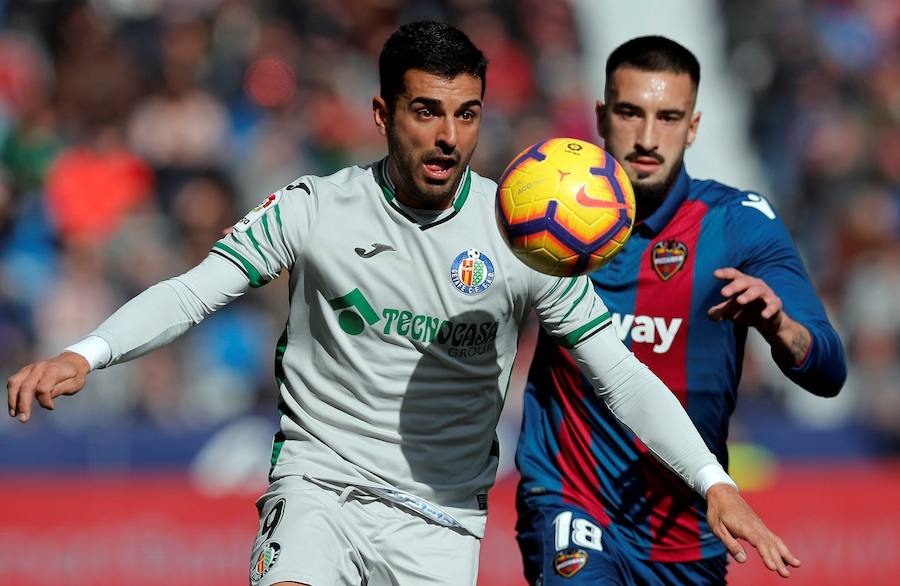 Estas son las imágenes que deja el paso de la jornada 22 de LaLiga por el Ciutat de València. El partido ha acabado 0-0.