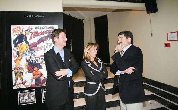 Jorge Berlanga, la consellera Trini Miró y José Luis Rado, en la inauguración de la sala Berlanga en 2008.