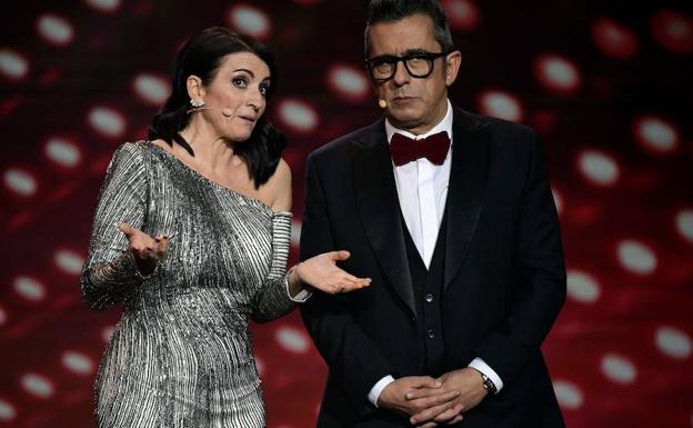 Buenafuente y Silvia Abril: puyas para todos en la gala de los Goya