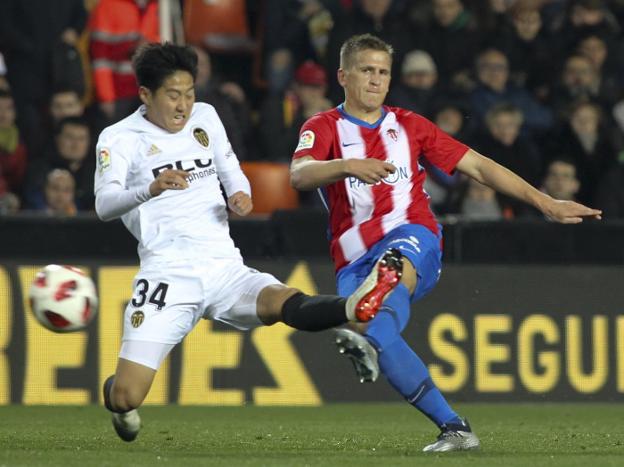 Kang In, durante el partido de Copa ante el Sporting que el Valencia ganó por 3-0. 