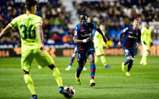 Boateng, durante el partido de Copa del Rey ante el FC Barcelona.