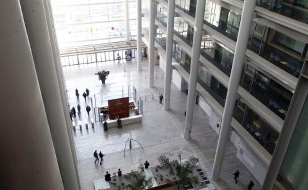 Interior de la Ciudad de la Justicia de Valencia, sede de la Audiencia Provincial.