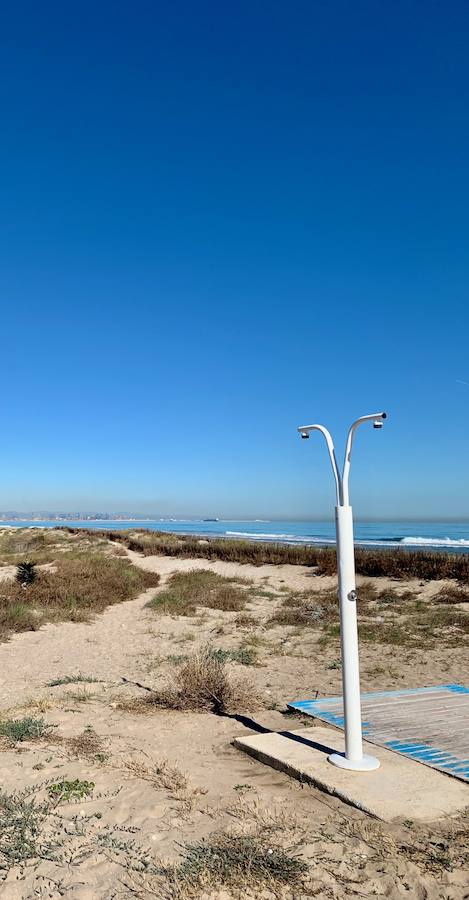 LOs vecinos siguen pidiendo la regeneración de las playas, la mejora de la circulación o nuevas instalaciones deportivas
