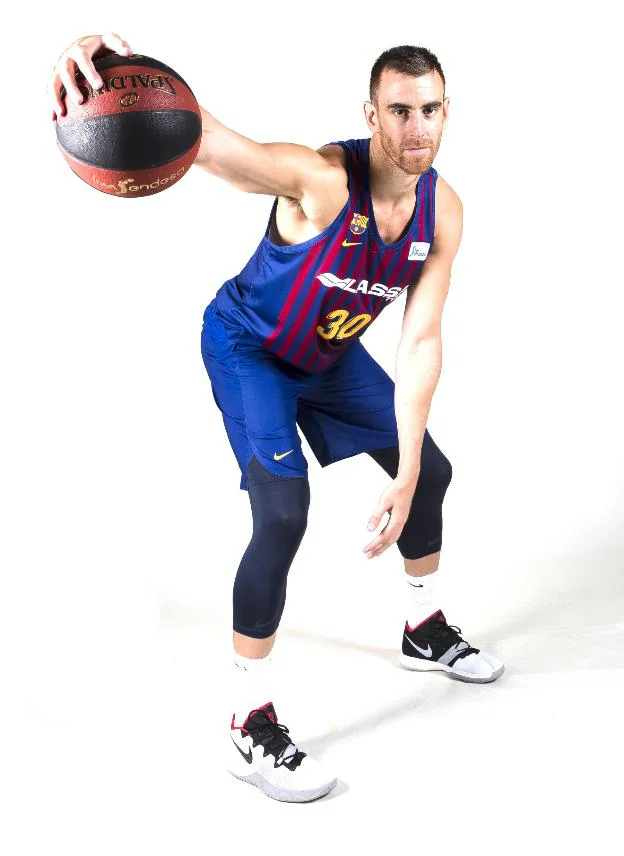 Un veterano de la ACB. El alero de Maristas, tras jugar en el Valencia Basket de 2006 a 2012, cumple su tercera temporada en Barcelona a sus 30 años tras regresar después de su experiencia en Rusia. 