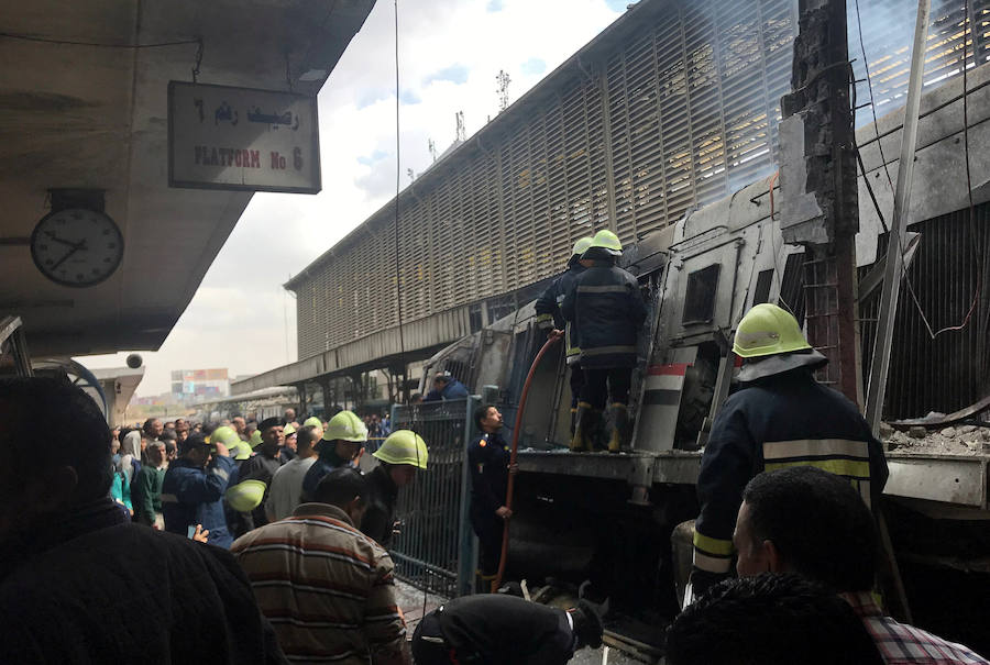 Imagen secundaria 2 - Sube a 25 la cifra de muertos por el accidente en la estación de tren de El Cairo