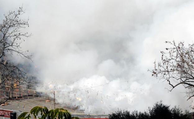 Mascletà de las Fallas. 