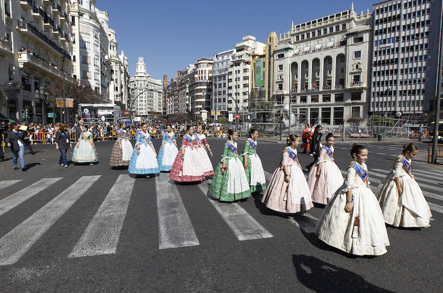 Las imágenes que deja el disparo de Pirotecnia del Mediterráneo en las Fallas de Valencia.