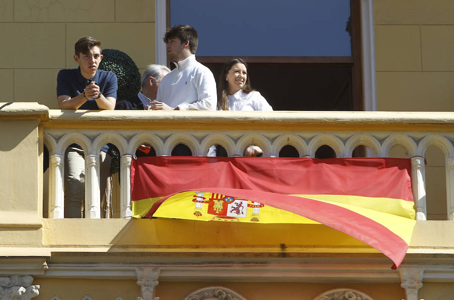 Las imágenes que deja el disparo de Pirotecnia del Mediterráneo en las Fallas de Valencia.