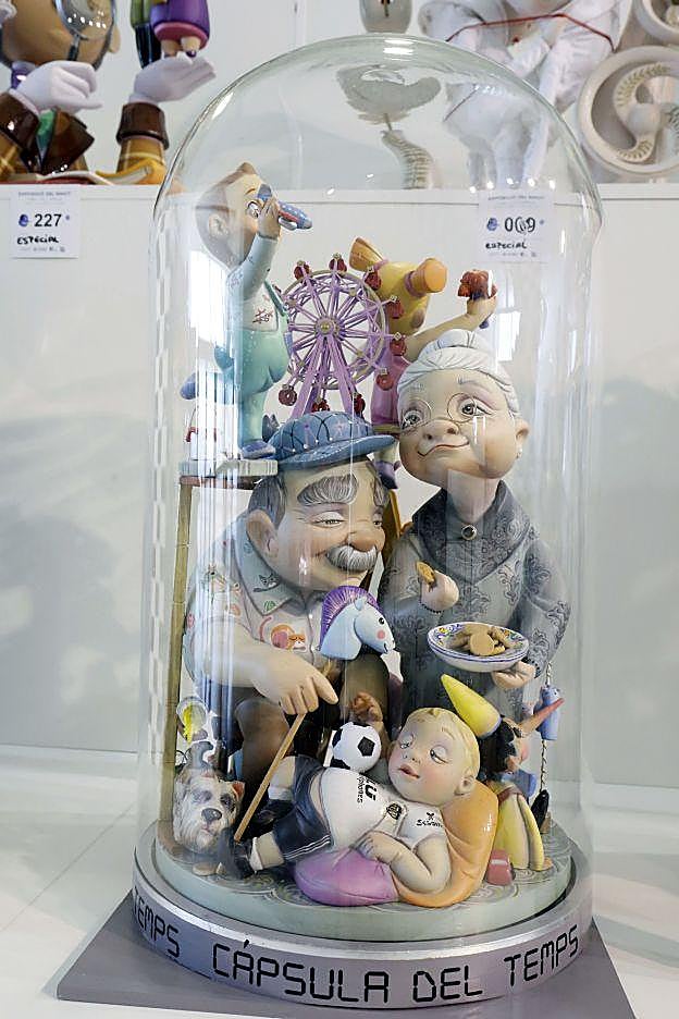 Ninot de la Falla Císcar-Burriana.