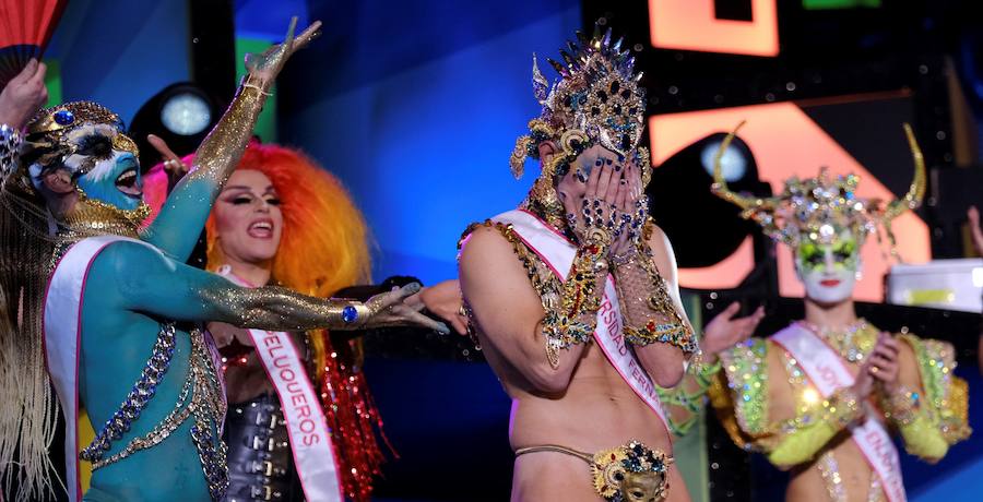 El Carnaval de Las Palmas de Gran Canaria eligió la noche del lunes a su Drag Queen 2019. El reconocimiento recayó en Drag Chuchi, que se presentó ante las 6.000 personas que llenaban el parque de Santa Catalina como un dios hindú en tránsito hacia Río de Janeiro. Y lo hizo con la fantasía «Repite mi nombre», un especáculo con una puesta de escena acrobática y sobrecogedora. El músico brasileño Carlinhos Brown fue el encargado de prender la mecha a la gran gala de unas fiestas que este año se inspiran en Río de Janeiro.