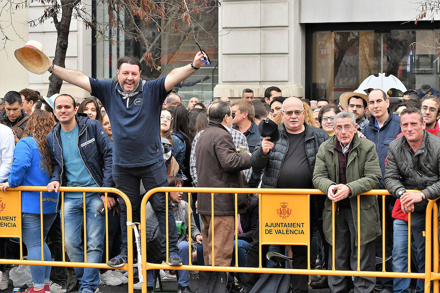 Fotos: Búscate en la mascletà de Fallas 2019 de hoy, miércoles 6 de marzo