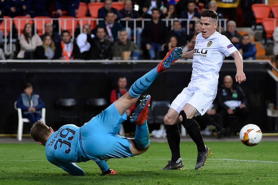 Las mejores fotos del partido de ida de octavos de final disputado en Mestalla