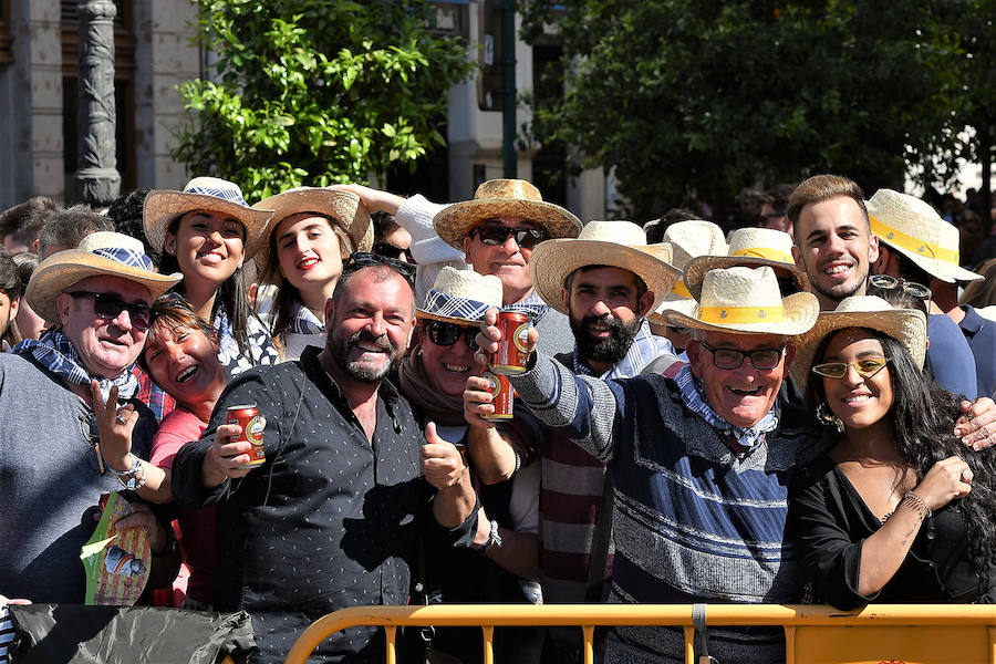 Fotos: Búscate en la mascletà de hoy