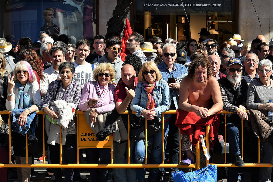 Fotos: Búscate en la mascletà de hoy