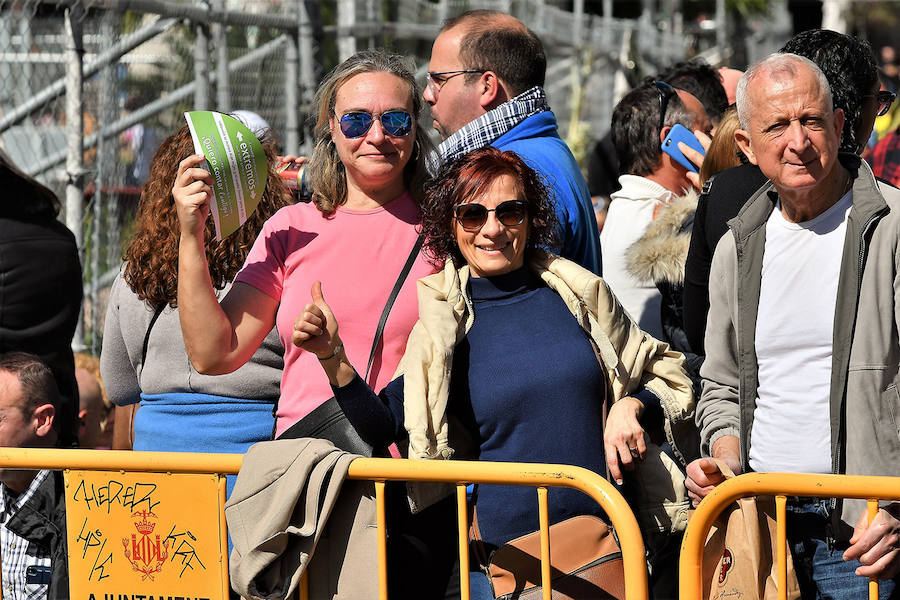 Fotos: Búscate en la mascletà de hoy