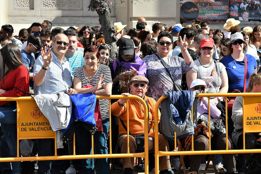 Fotos: Búscate en la mascletà del 8 de marzo de las Fallas 2019