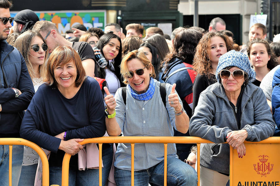 Fotos: Búscate en la mascletà del 8 de marzo de las Fallas 2019