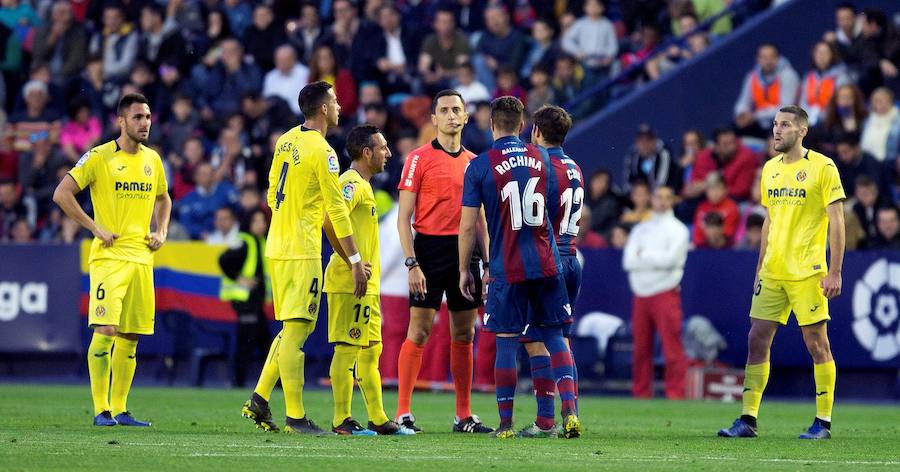 Estas son las mejores fotos del partido de la jornada 27 LaLiga en el Ciutat de València