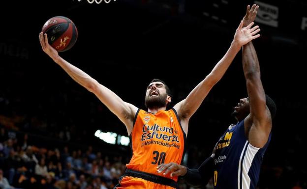 Victoria holgada del Valencia Basket