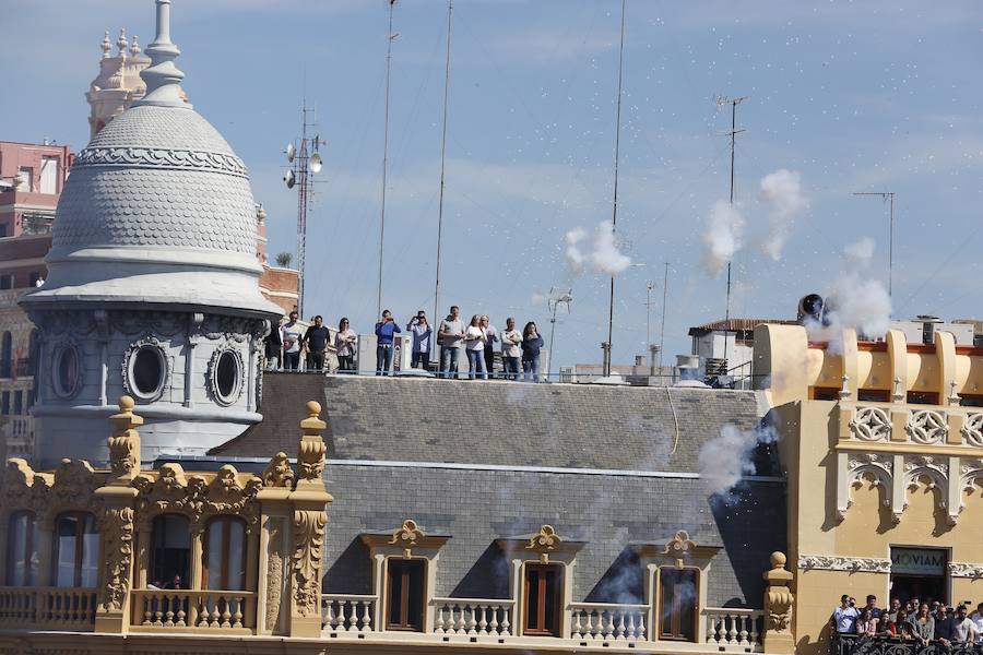 Fotos: Fallas 2019: Mascletà del 14 de marzo. Pirotecnia Turís