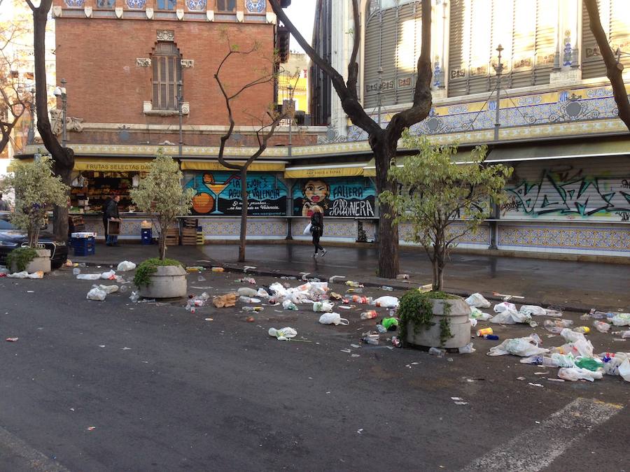 Fotos: Botellón en Valencia en los días de Fallas 2019