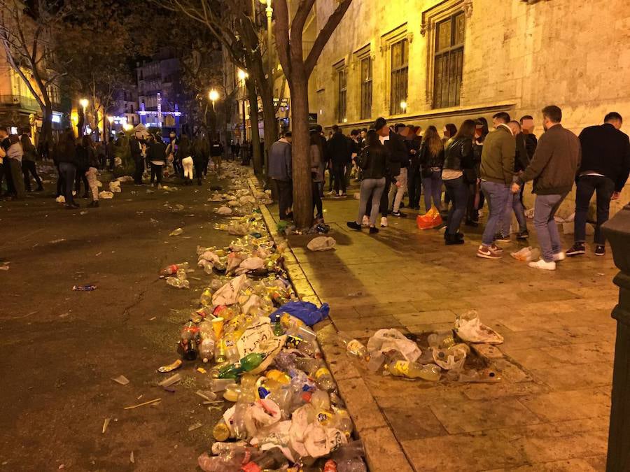 Fotos: Botellón en Valencia en los días de Fallas 2019