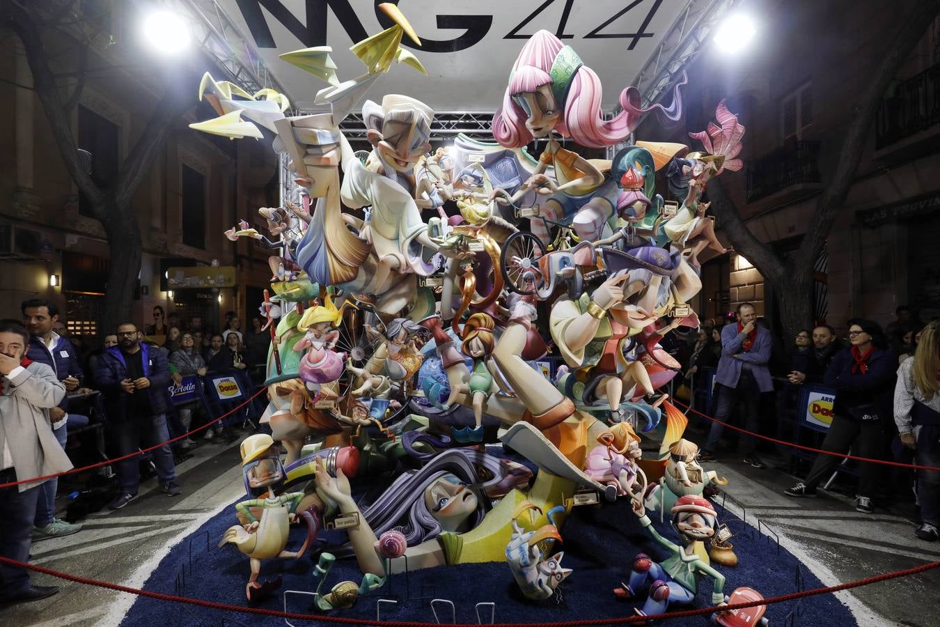 Fotos: Así es la falla infantil de Maestro Gozalbo-Conce Altea, primer premio de la sección Especial 2019 de las Fallas de Valencia